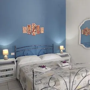 esta-holidays-apartments-taormina.sicilyhotelsitaly.net/