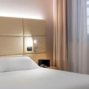 Hotel Western Cavalieri Della, Cardano Al Campo