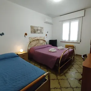 https://la-casetta-di.emilia-romagnahotels.net
