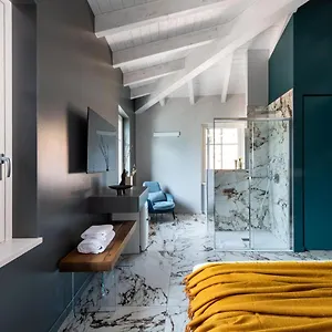 Hotel Vulcano Palace, Castro (Lombardy)