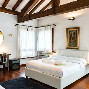 Domus - Magnifiche Residenze San Fermo , Verona Italië